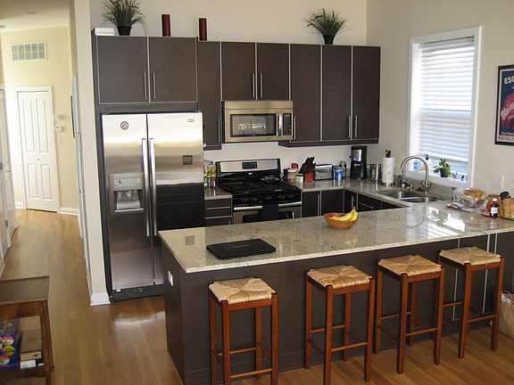 2nd image of 2710 W Cortez St #2