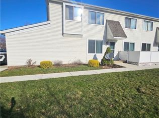 5549 Ivy Ct #7-B, Willoughby, OH 44094