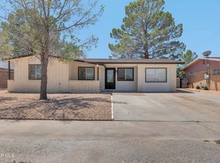 228 Caribe Cir, El Paso, TX 79927