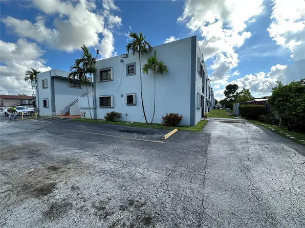 1340 W 41st St APT 201, Hialeah, FL 33012