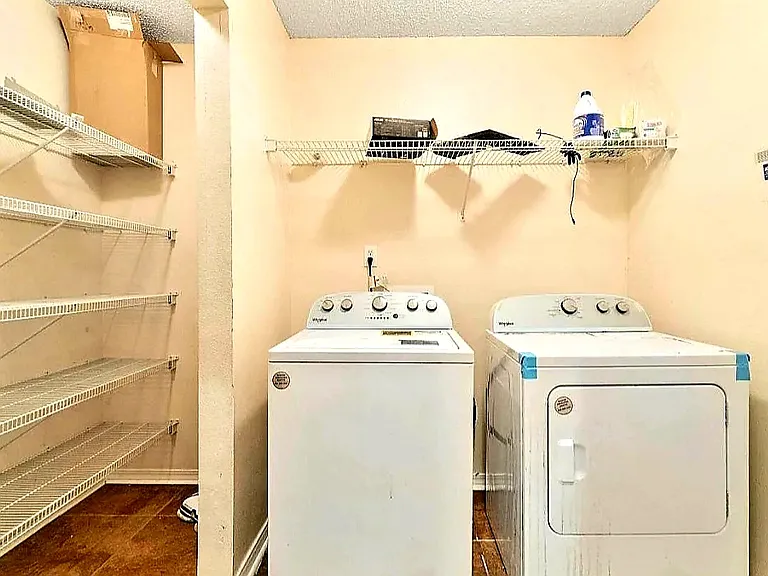 6492 Sarasota St — Photo 40