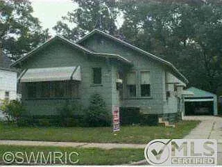 3030 Highland St photo 1