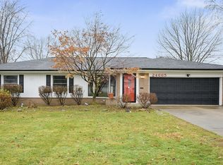 24665 Sittingbourne Ln, Beachwood, OH