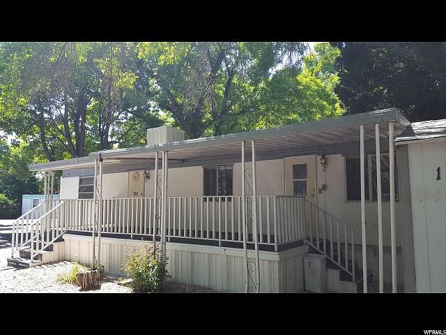 1st image of 133 E Gardena Ave