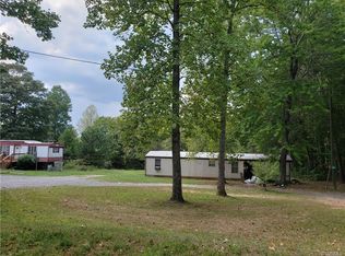 1035 Fanny White Rd, Buckingham, VA 23921