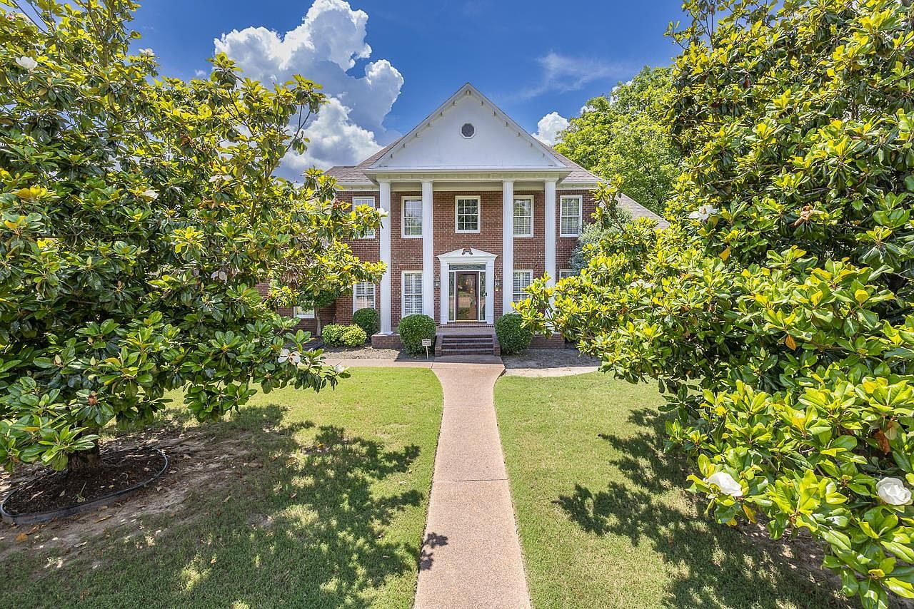 8975 Riverwood Farms Pkwy, Cordova, TN 38016 Zillow