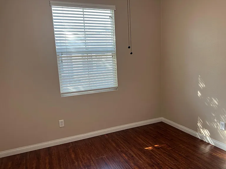 15861 Topiary Ln — Photo 11