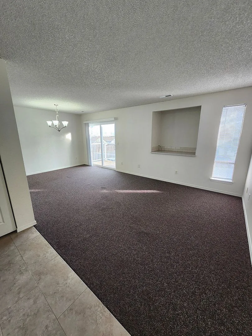 Move-In Special: 2 Bed/1ba W/Washer & Dryer Hookups — Photo 2