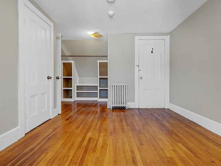 28 Evergreen St #3 — Photo 10