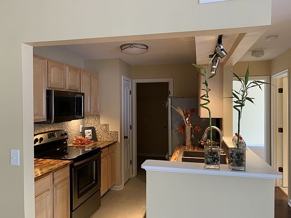 4th image of 9948 Pointwood Way Unit H