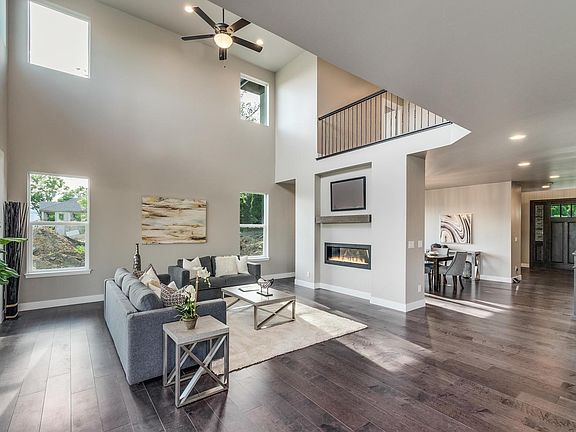 3rd image of 10076 W 69th Pl