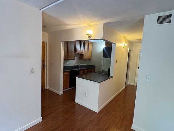 4th image of 159 Main St APT 19A