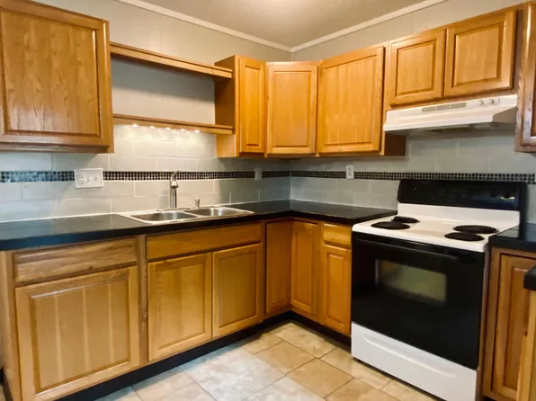 218 W South St APT B, Warrensburg, MO 64093