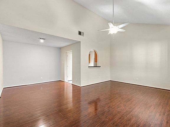 5th image of 1100 Augusta Dr APT 86