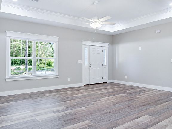 4th image of 132 Beulah St