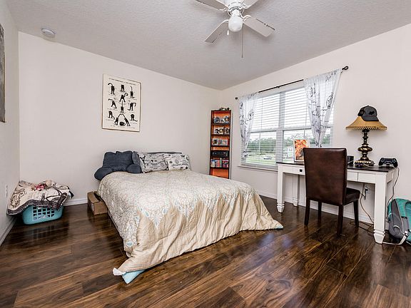 3rd image of 118 Carmichael Way
