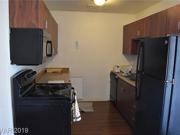 5th image of 4932 Palm St APT B