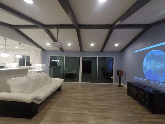 3rd image of 400 Gardenia Ave