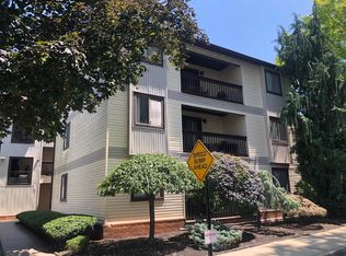 13 Green Valley Ct, Secaucus, NJ 07094