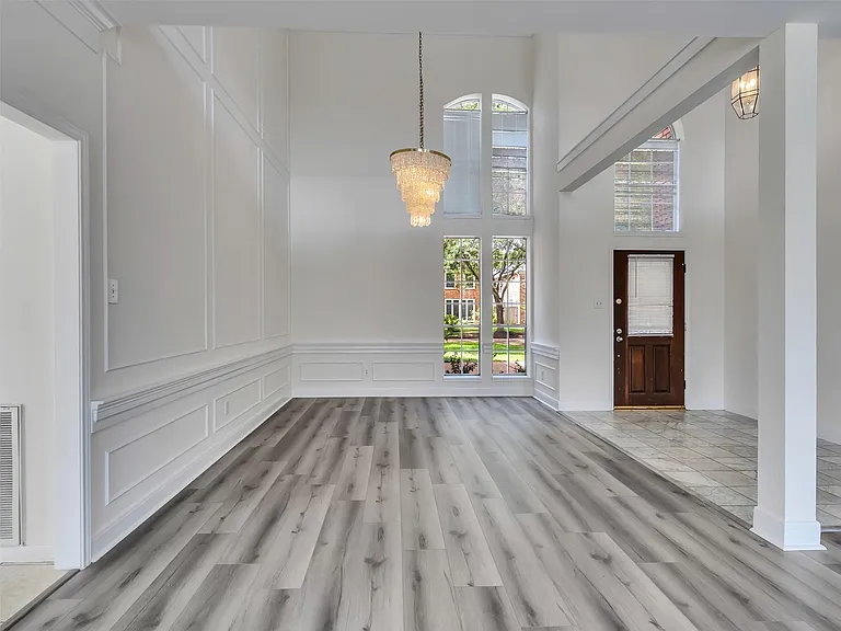 1127 Gloria Ct — Photo 15