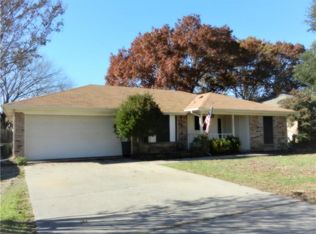 5509 Irish Spring Ln, North Richland Hills, TX 76180