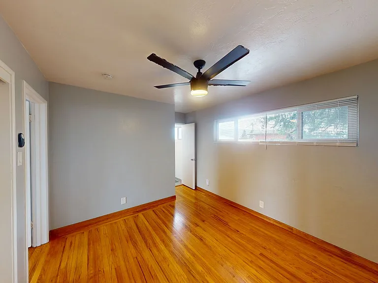 845 Macarthur Blvd — Photo 11