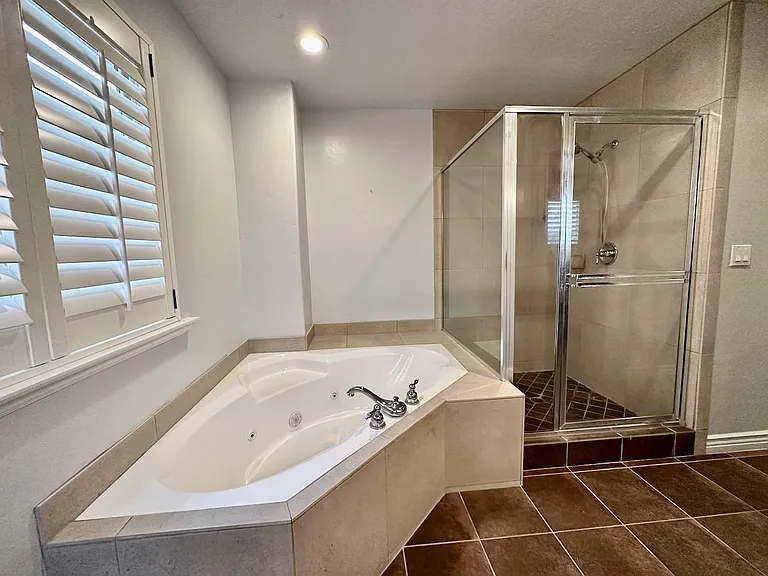 927 E Montana Vista Ln — Photo 19