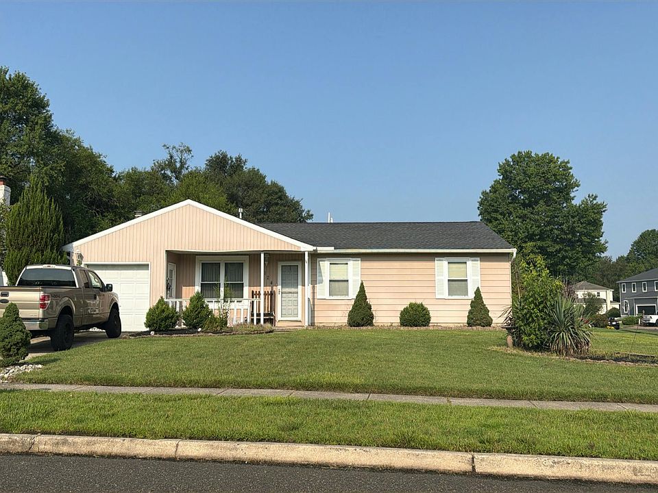 1st image of 124 Dorado Ave
