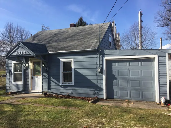 1016 Patchen Rd, Oregon, OH 43616