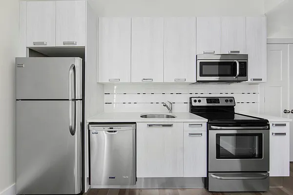 Rented by Town Residential | media 27