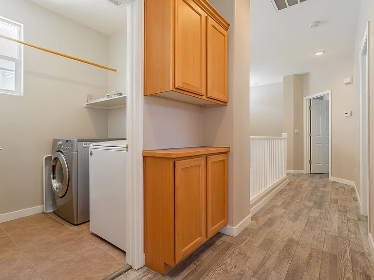 8611 Splendid Leaf Ct — Photo 32