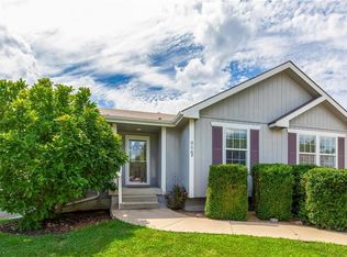 866 SW Meadowood Dr, Grain Valley, MO 64029