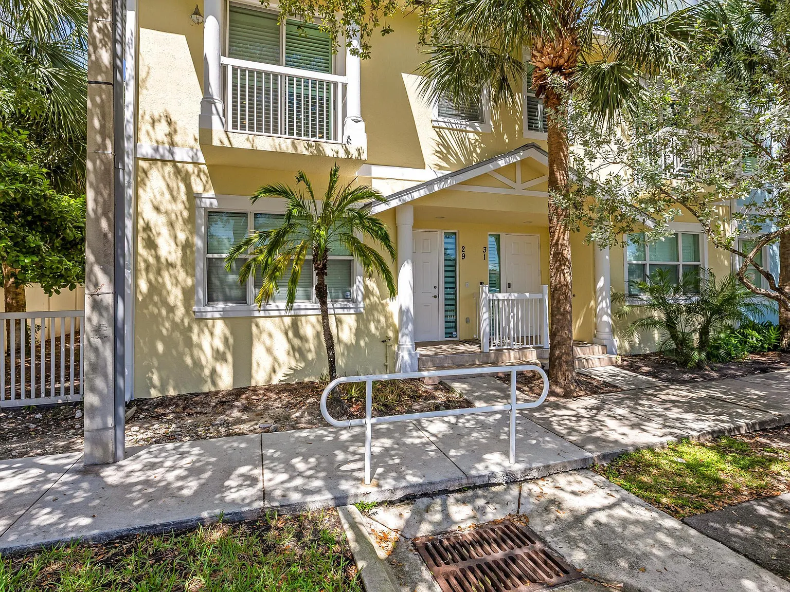 2 bed, 1374 sqft, $3,100 — Photo 2