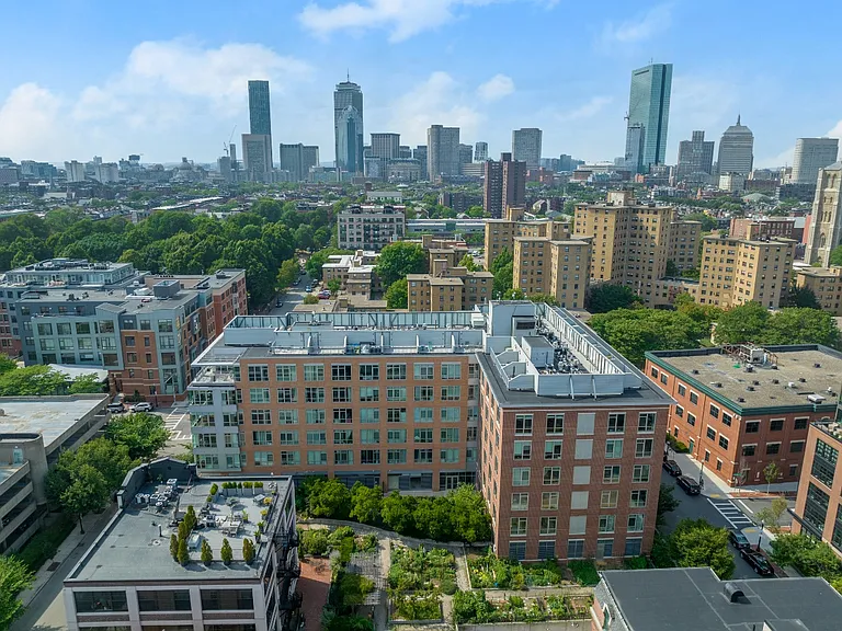 700 Harrison Ave #305 — Photo 38