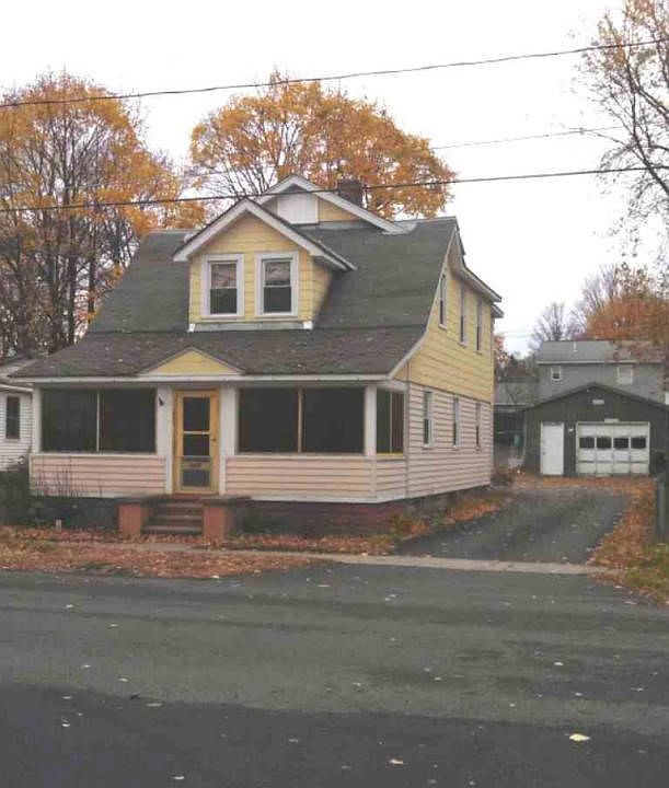 1st image of 23 Woodard St
