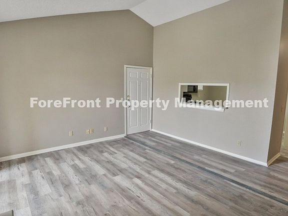 4th image of 2255 Thousand Oaks Dr
