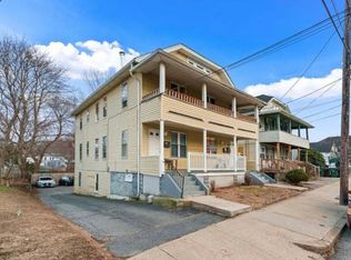 606 Providence St #1R, Woonsocket, RI 02895