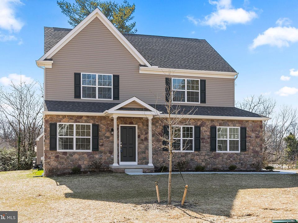 1st image of 90 Willow Grove Mill Dr