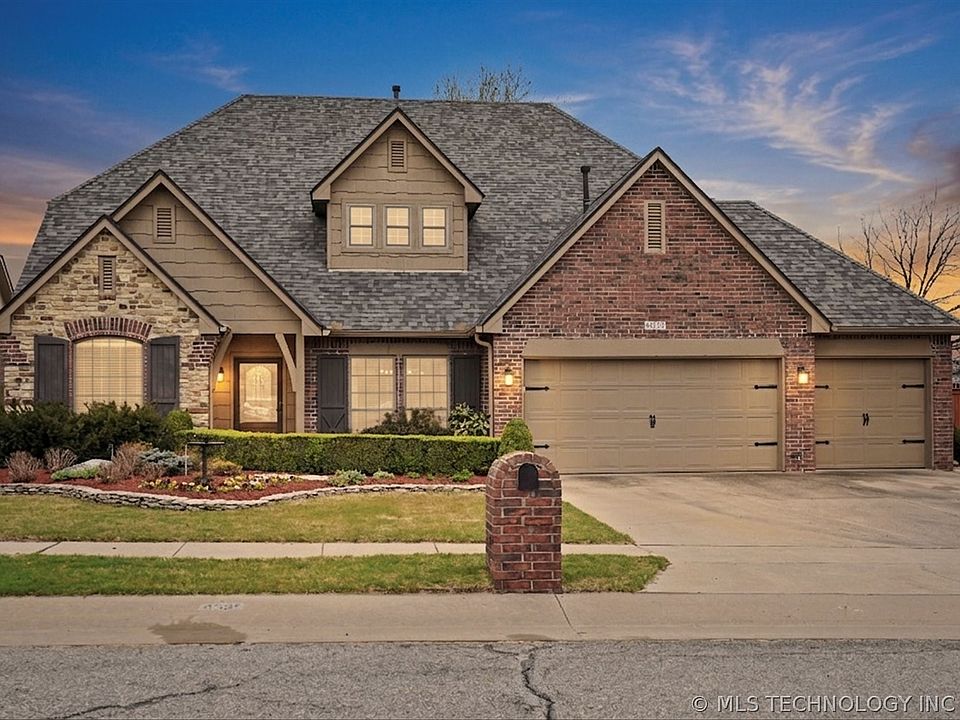1st image of 4035 W Twin Oaks Pl
