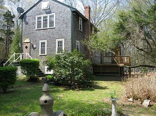 76 Homestead Ln, Portsmouth, RI 02871