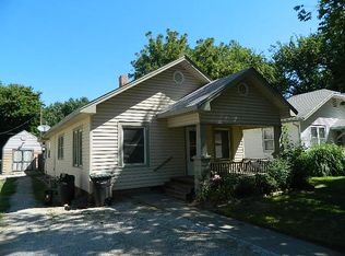 906 Elizabeth St, Winfield, KS 67156