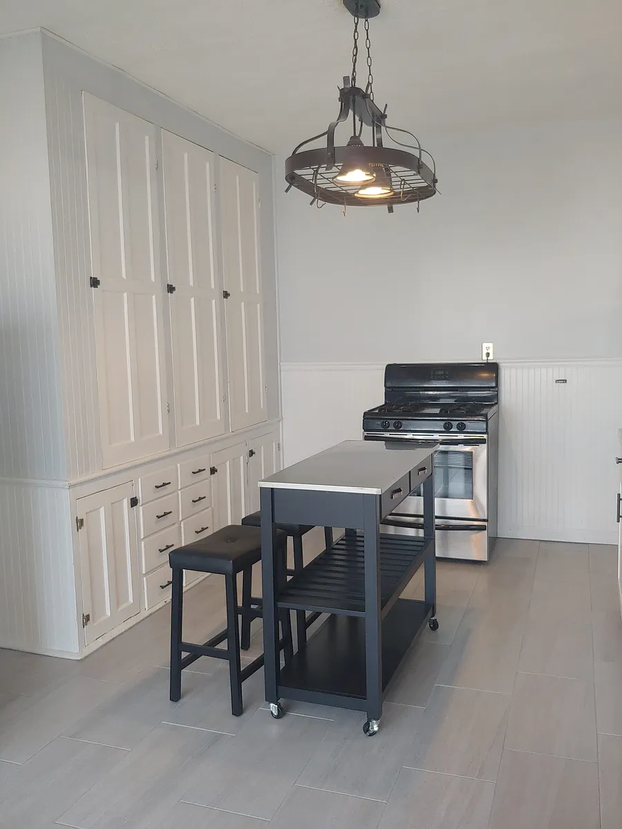 Building Photo - 68 Ardmore Pl #2