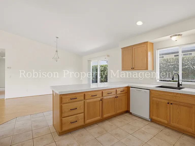 806 Galaxy Dr — Photo 12