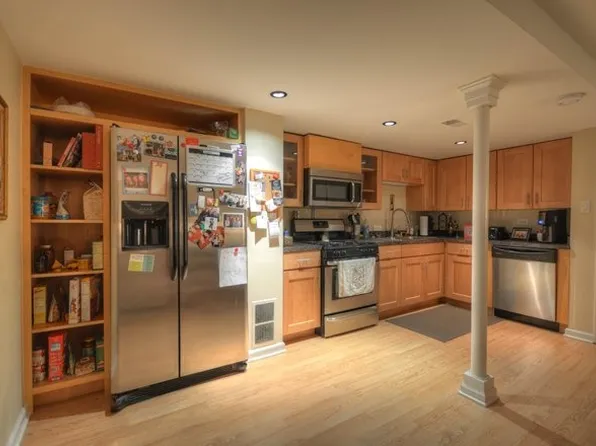 556 W Belden Ave #G, Chicago, IL 60614