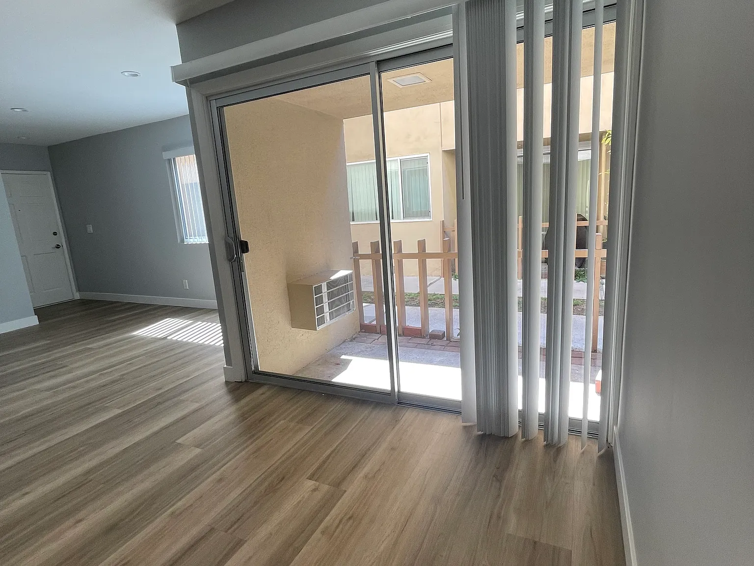 1 bed, 1000 sqft, $2,260 — Photo 4