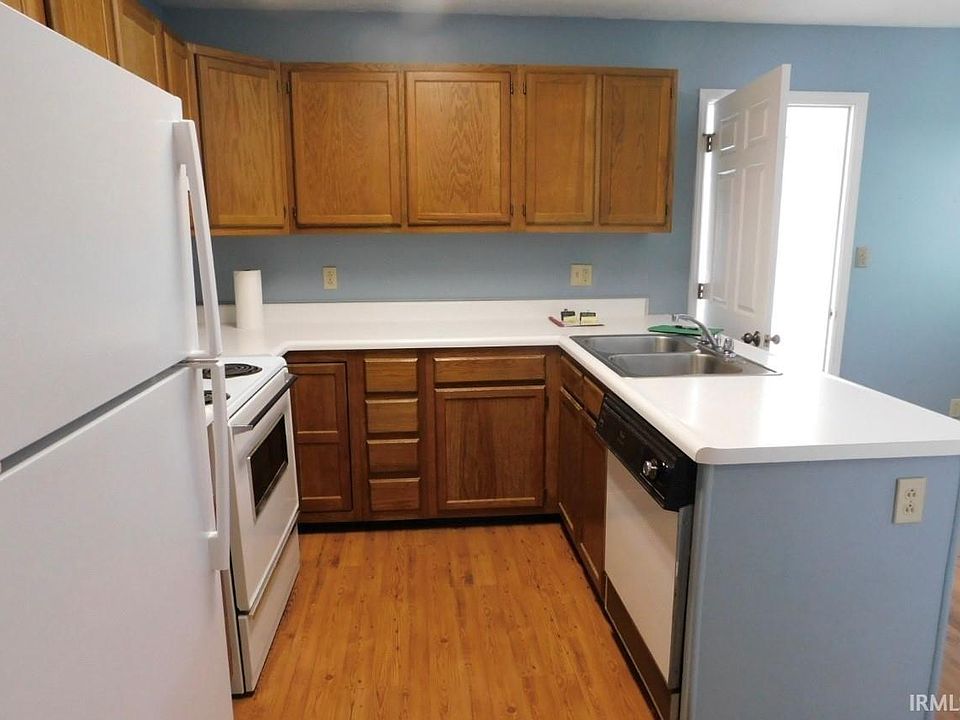 2nd image of 3801 S Pepper Chase Ct