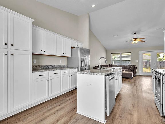 3rd image of 1857 Justice Cir