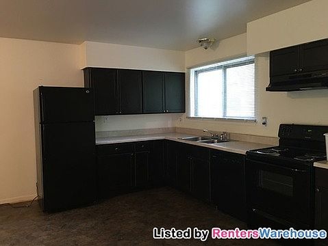 3rd image of 8607 Heather Dr