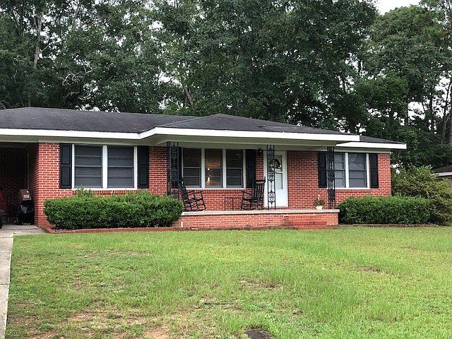 2nd image of 1119 Alpine Ln