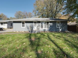 1402 W Hovey Ave, Normal, IL 61761